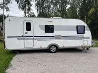 Adria Adora 563TK Fullutustad barnkammavagn