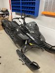 Ski doo summit 600R 146 elstart och mycket tillbehör!