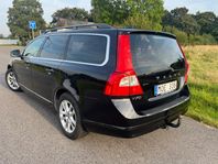 Volvo V70 2.4D NY BESIKTAD (DRAGKROK)