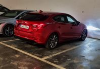 Mazda 3 Sport 2.0 SKYACTIV-G 165hk Soul red