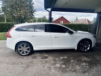 Volvo V60 D6 Plug-in Hybrid AWD Summum 