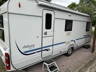 Adria Adora Scandinavian Edition 563 TK -10, Barnkammarvagn