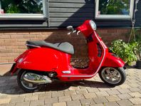 Vespa GTS 125