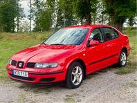 Seat Toledo 1.6 lågmil nybesiktad 