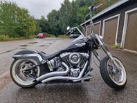 Harley Davidson Softail Deluxe Bobber stuk