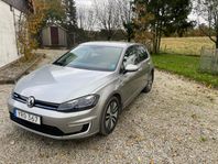 Volkswagen E-Golf  35.8kWh Pluspaket Sommer/Vinterdäck