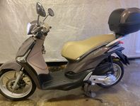 Piaggio Liberty 2017 med toppbox