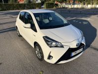 Toyota Yaris Hybrid e-CVT Active 2018 |B-Kamera|Farthållare