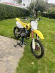 Suzuki RM 85 + reservdelar