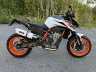 KTM 890 DUKE R - lågmil