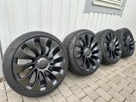 Tesla Original ’21 Model Y Pirelli Sommar TPMS