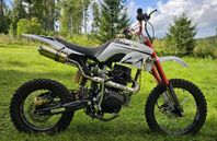 Fiddy Orion med 250cc Lifan motor. 