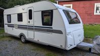 Adria Adora 563 PT -11 barnkammarvagn +solcell +takfläkt