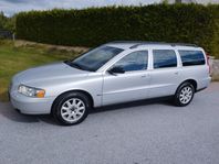 Volvo V70 2.4 Business,Nybesiktad,Nyservad,Ny kamrem