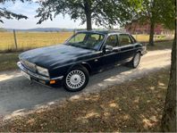 Daimler Sovereign Six 3.6 nybesiktigad lyxbil