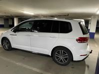 Volkswagen Touran TSI 150hk R-Line 7-Sits Värmar Kamera Drag