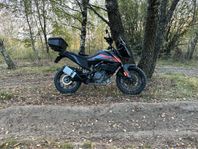 KTM 390 Adventure välutrustad