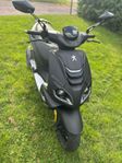 Peugeot Speedfight 4 Sportline Mad Black 4-takt