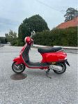 Piaggio Vespa Lx50 EU-moped 2013 lågmilare