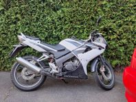 HONDA CBR125R