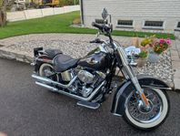 Harley-Davidson FLSTN Softail Deluxe