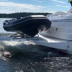 Båtlyft för badbrygga Broberg Marine