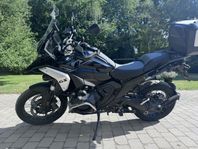 BMW GS 1300 - Triple Black - rikligt utrustad - 750 mil