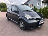 Toyota Aygo 5-dörrar/Nybes/Nyserv/LED-ramp/Dubbdäck/