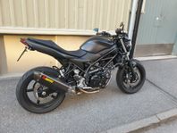 Suzuki SV650 2017 matt svart (ABS) Akrapovic