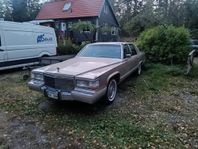 Cadillac Brougham 5.7 V8