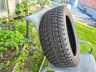 Nya vinterdäck MS 235/50 R18 + 235 45 R18 Ford däck på fälg