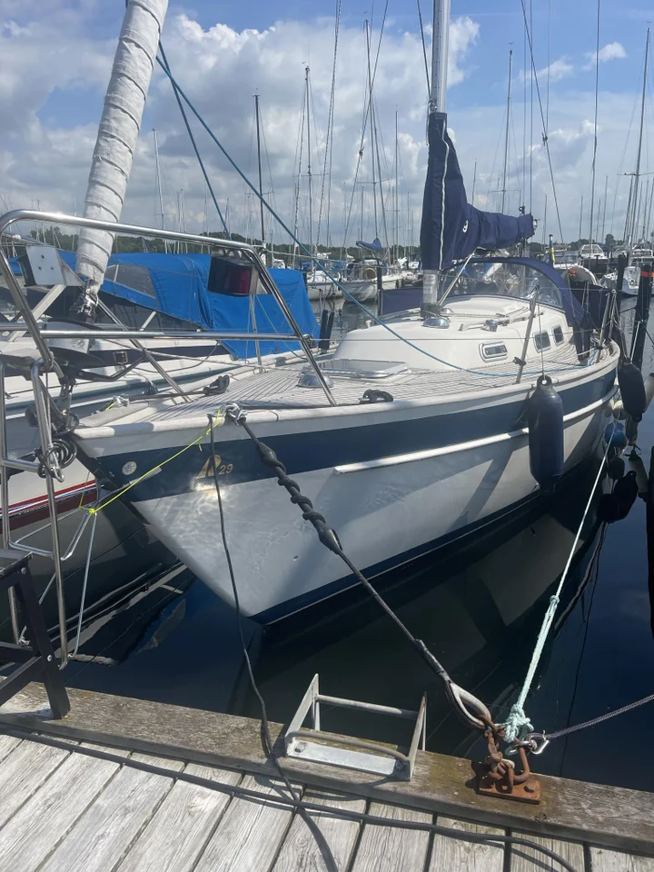 Fin Hallberg Rassy 29 image