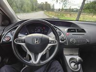 Honda Civic 5-dörrar 1.8 i-VTEC Sport Euro 4