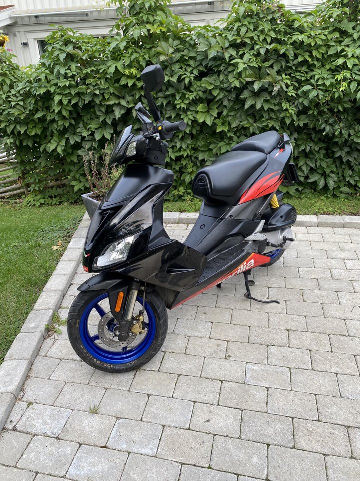 For sale Aprilia SR 50 R 0.05 CVT, 4hp, 2007