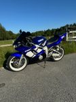 Yamaha R6 