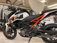 KTM DUKE 125 cc 