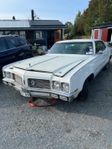 Oldsmobile Delta 88 Custom Holiday Sedan 7.5 V8 Hydra-Matic