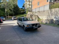 Volvo 245 2.3 GL