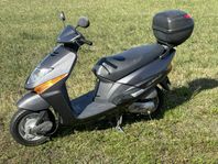 Honda scv100 lead