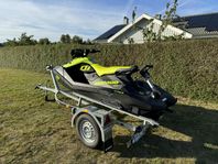 Sea-Doo Spark Trixx 3UP 90 iBR Manta Green 2023  - Nyskick!