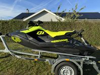 Sea-Doo Spark Trixx 3UP 90 iBR Manta Green 2023  - Nyskick!