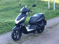 Moped Peugeot Kisbee black edition