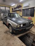 BMW E30 320i touring