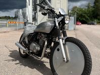 Kawasaki z400 cafe racer och rat bike