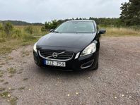 Volvo V60 D2 Momentum -12