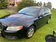 Volvo V70  2,4d nybes