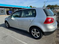 Volkswagen GOLF 1.6 AUTOMAT