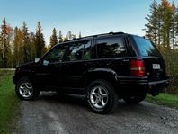 Jeep Grand Cherokee 5.9 4WD