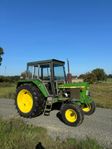 John Deere 2130