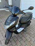 Oanvänd moped Peugeot Kisbee 